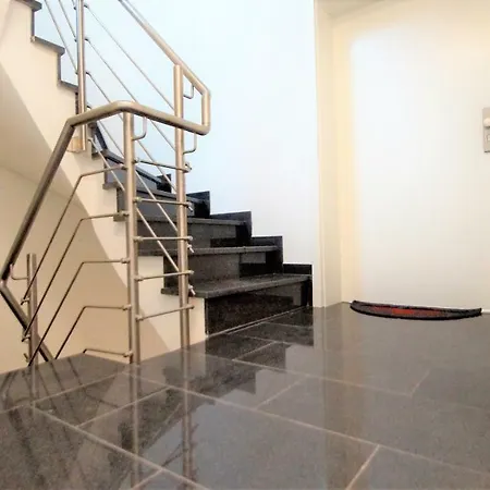 Luxus Naehe Koeln City/messe *