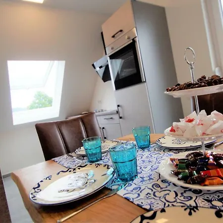 Luxus Naehe Koeln City/messe Overath